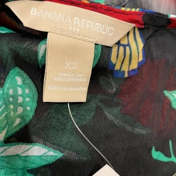 New - Banana Republic chiffon tank - Picture 2 of 5